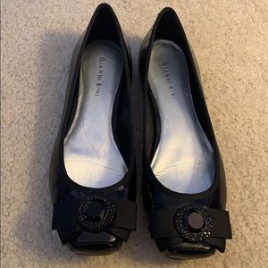 Gianni Bini Black Patent Flats Bows